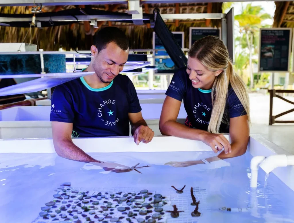 Science Team working on coral thermo-tolerance